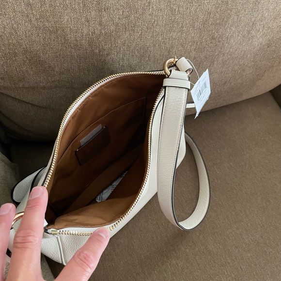 Coach- off white cross body purse - Picture 3 of 4